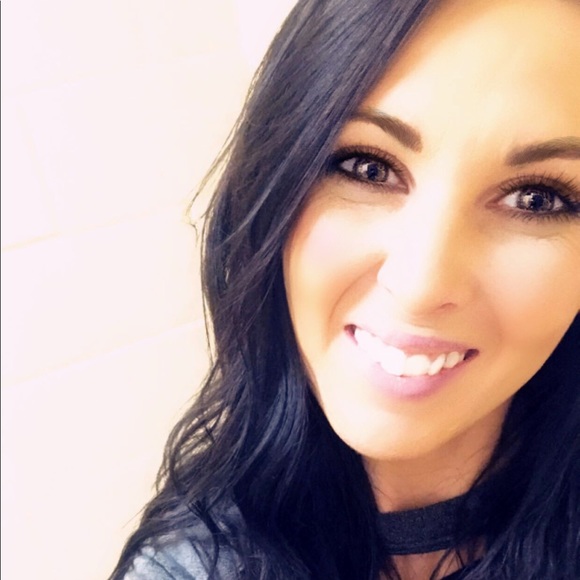 M E E T Y O U R P O S H E R 💕 - Picture 2 of 8